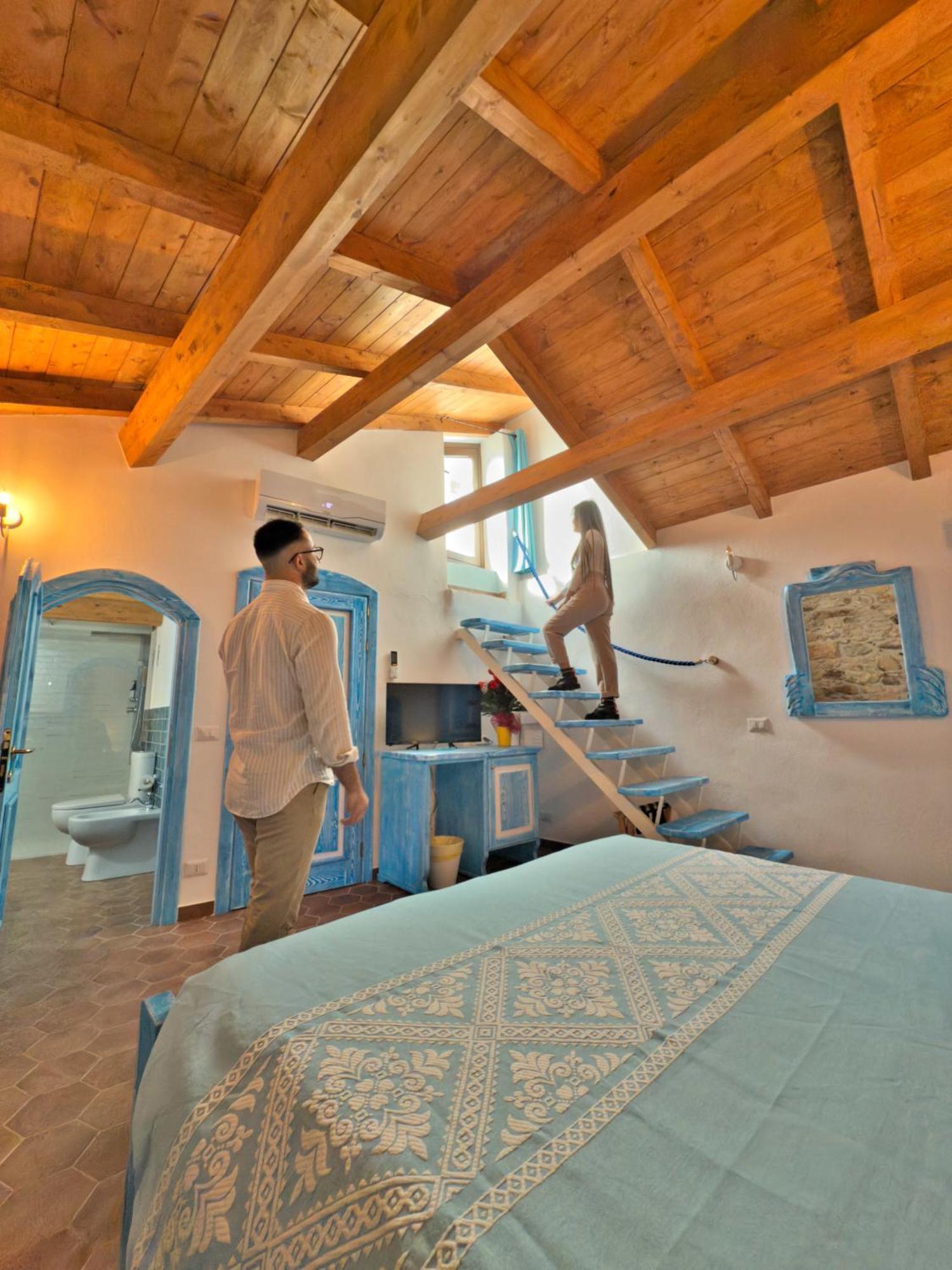 Regnos Altos Boutique Rooms Bosa Exterior photo